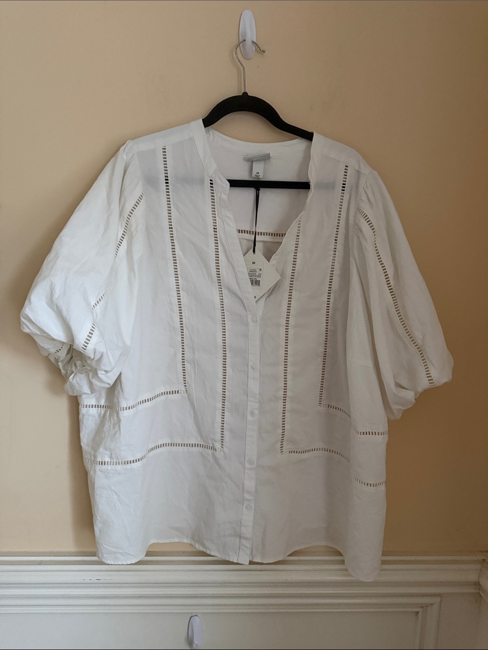 NWT Ava & Viv White/Cream Button-Front Shirt with Eyelet Size 3X 100% cotton